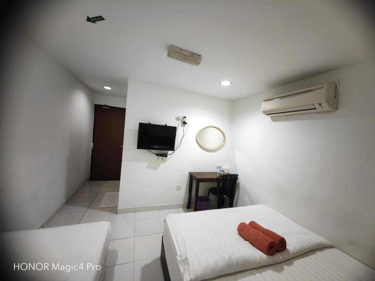 Melawati Ria Hotel Kuala Selangor Exterior foto